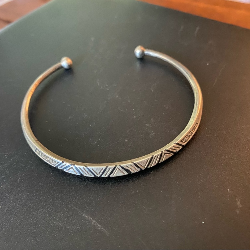 Silver Geometric Patterned Bracelet - Picture 3 of 3